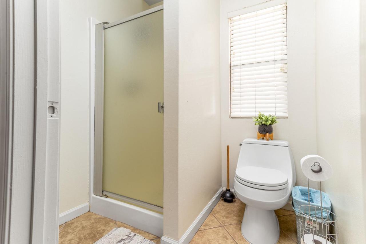 Home Vest Lancaster Bagian luar foto